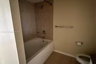 19501 W Country Club Dr, Aventura, FL 33180 - Photo 16