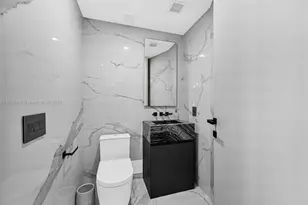 1000 South Pointe Dr, Miami Beach, FL 33139 - Photo 34