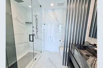 1000 S Pointe Dr #1706, Miami Beach, FL 33139 - Photo 30