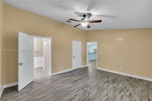 15859 N 68th Ct N, Loxahatchee, FL 33470 - Photo 12