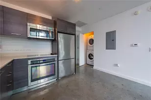 151 SE 1st St, Miami, FL 33131 - Photo 10