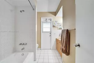 11000 NW 20th St, Pembroke Pines, FL 33026 - Photo 36