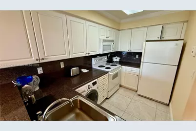 2501 S Ocean Dr #427, Hollywood, FL 33019 - Photo 2