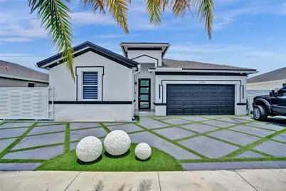 27563 SW 133rd Ave, Homestead, FL 33032 - Photo 2