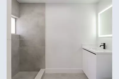 2039 NE 172nd St, North Miami Beach, FL 33162 - Photo 18