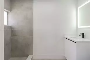 2039 NE 172nd St, North Miami Beach, FL 33162 - Photo 18