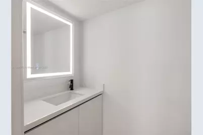 2039 NE 172nd St, North Miami Beach, FL 33162 - Photo 12