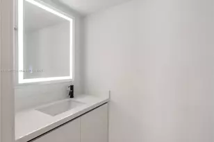 2039 NE 172nd St, North Miami Beach, FL 33162 - Photo 12