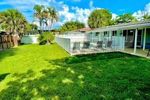 2233 SE 13th St, Pompano Beach, FL 33062 - Photo 2
