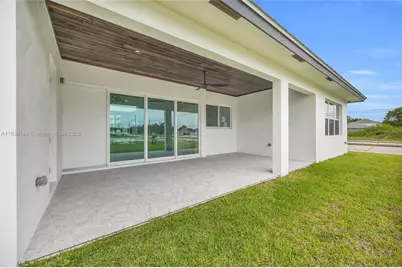 121 SW Sea Lion Rd, Port Saint Lucie, FL 34953 - Photo 38