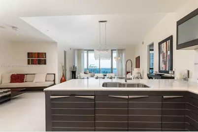 200 Biscayne Boulevard Way #4603, Miami, FL 33131 - Photo 12