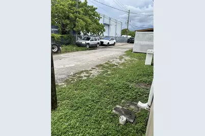 13715 NW 7th Ave #45, North Miami, FL 33168 - Photo 24