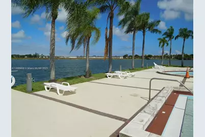 323 Ives Dairy Rd #06, Miami, FL 33179 - Photo 30