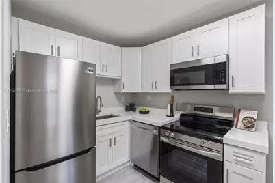1350 NE 5th Ter #9, Fort Lauderdale, FL 33304 - Photo 6