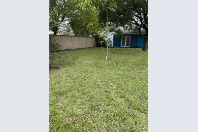 2622 NW 47th St, Miami, FL 33142 - Photo 12