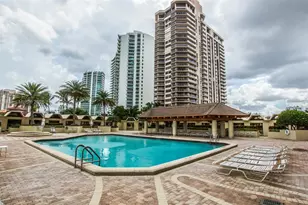 20191 E Country Club Dr, Aventura, FL 33180 - Photo 26