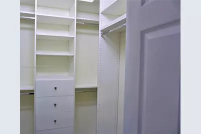 10498 W 33rd Way, Hialeah, FL 33018 - Photo 18