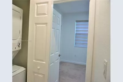 10498 W 33rd Way, Hialeah, FL 33018 - Photo 22