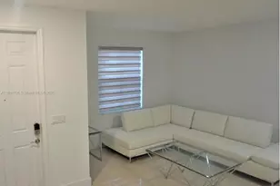 10498 W 33rd Way, Hialeah, FL 33018 - Photo 4