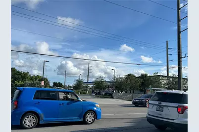 1605 NW 95th St, Miami, FL 33147 - Photo 12