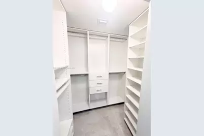488 NE 18th St #509, Miami, FL 33132 - Photo 16