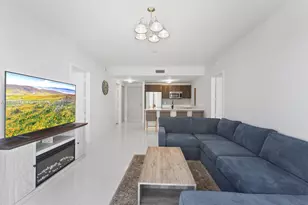 488 NE 18th St, Miami, FL 33132 - Photo 8