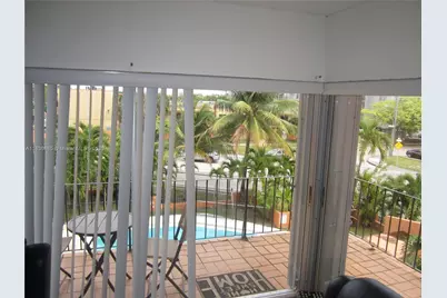 6780 W 2nd Ct #304, Hialeah, FL 33012 - Photo 8