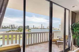 3000 Island Blvd, Aventura, FL 33160 - Photo 68