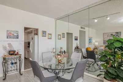 4925 Collins Ave #2D, Miami Beach, FL 33140 - Photo 4