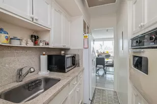 4925 Collins Ave, Miami Beach, FL 33140 - Photo 8