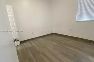 935 NE 34th Ave, Homestead, FL 33033 - Photo 14