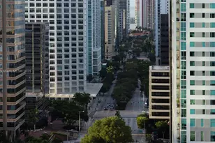 1435 Brickell Ave, Miami, FL 33131 - Photo 4