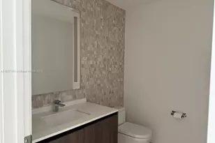68 SE 6th St, Miami, FL 33131 - Photo 14