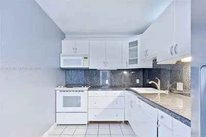 20379 W Country Club Dr #2636, Aventura, FL 33180 - Photo 2