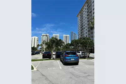 400 Kings Point Dr #309, Sunny Isles Beach, FL 33160 - Photo 30