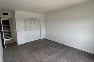 400 Kings Point Dr, Sunny Isles Beach, FL 33160 - Photo 28