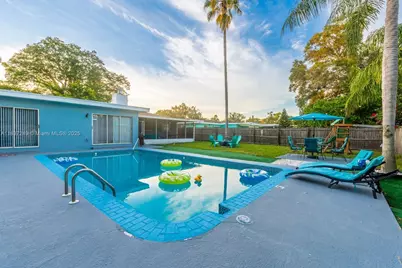 809 E Glen Oak, Clearwater, FL 33759 - Photo 14