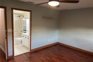 9850 Hammocks Blvd, Miami, FL 33196 - Photo 14