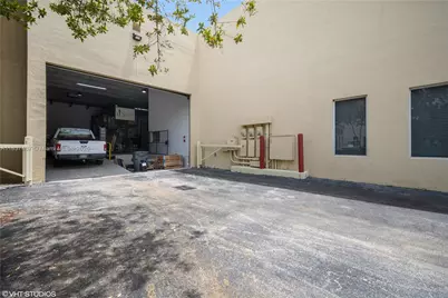 10405 NW 37th Ter, Doral, FL 33178 - Photo 20