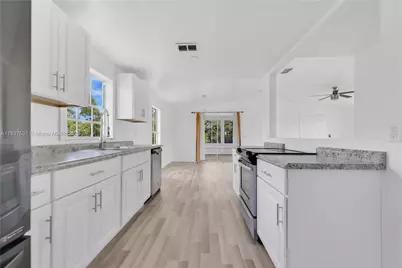 1106 Harbor Dr, Fort Myers, FL 33917 - Photo 12