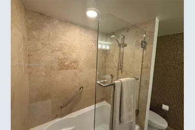 41 SE 5th St #2308, Miami, FL 33131 - Photo 26