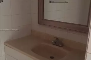 1054 W 44th Terrace, Hialeah, FL 33012 - Photo 14