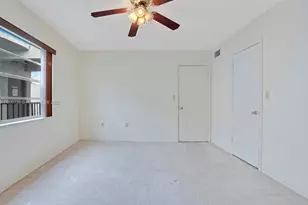 2998 E Sunrise Lakes Dr, Sunrise, FL 33322 - Photo 10