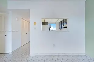 2998 E Sunrise Lakes Dr, Sunrise, FL 33322 - Photo 6