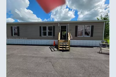 648 Avenida Del Sur, Clewiston, FL 33440 - Photo 1