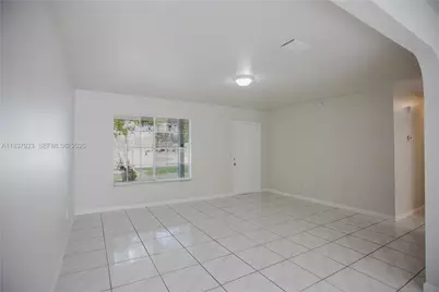 274 SW Bridgeport Dr, Port Saint Lucie, FL 34953 - Photo 8