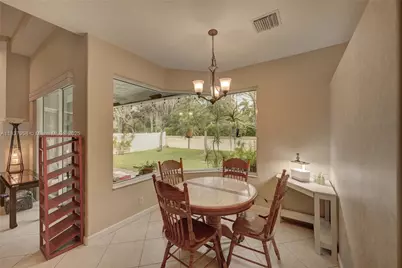 7062 Brunswick Cir, Boynton Beach, FL 33472 - Photo 8