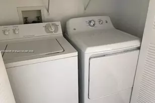 6984 SW 39th St, Davie, FL 33314 - Photo 2