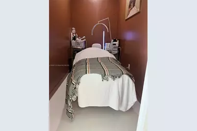 Confidentially NE 7 Th Ave, Miami, FL 33161 - Photo 16