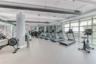 253 NE 2nd St, Miami, FL 33132 - Photo 20